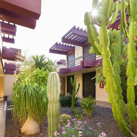 Private Gemenis Apartamento *